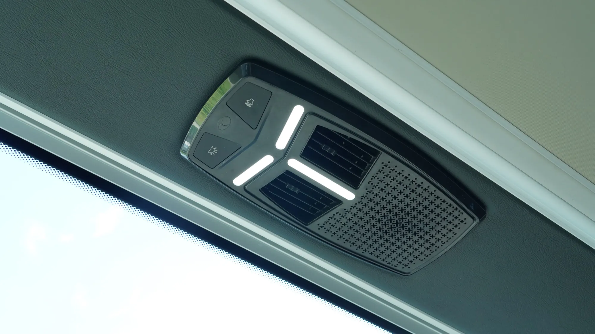 Individual reading light — Cruizer 120-29