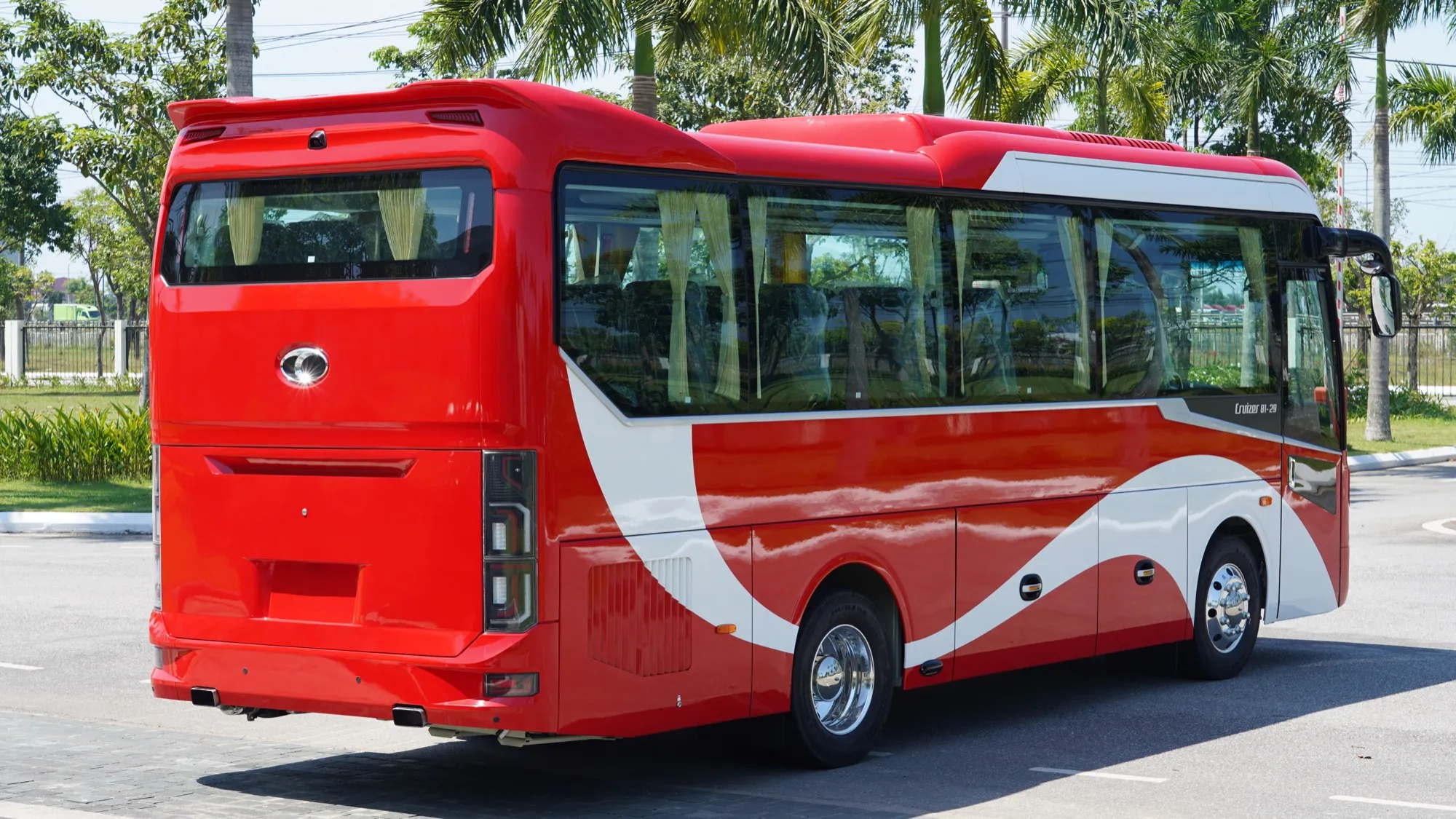 Exterior rear view — Cruizer 81-29